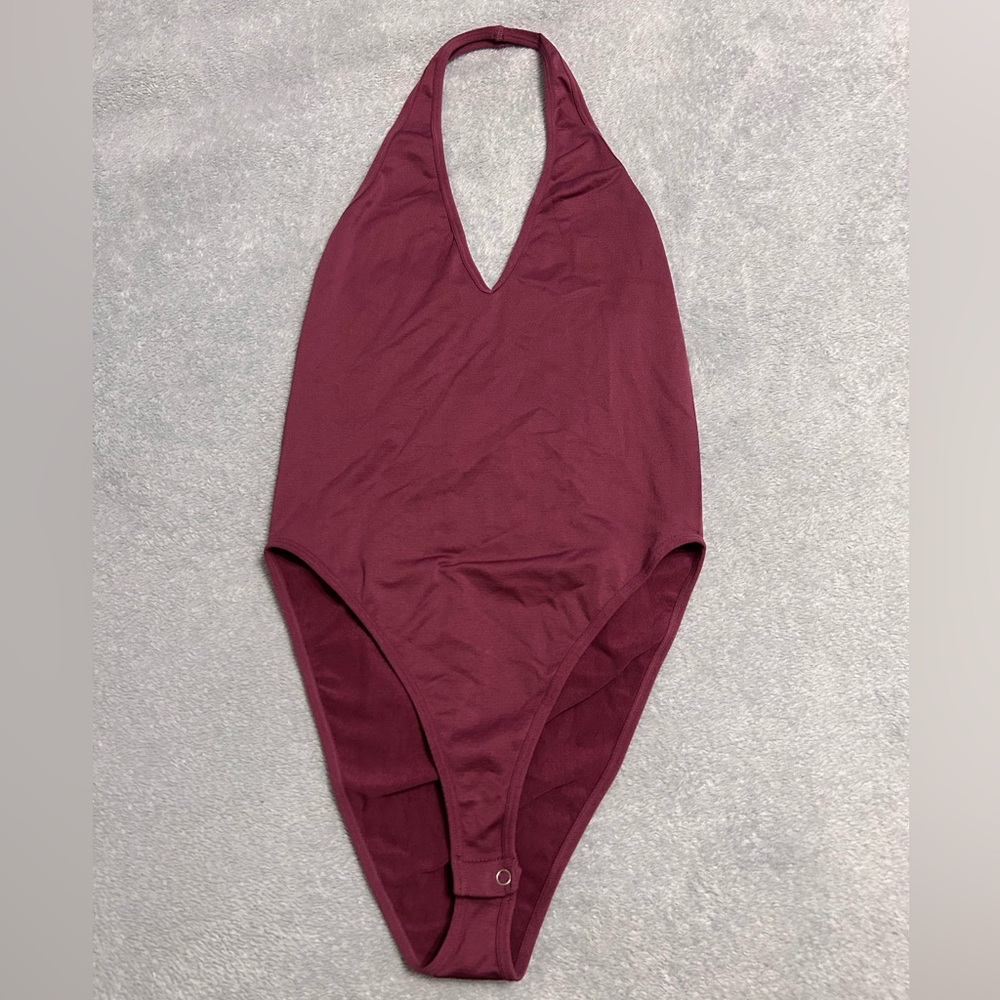HALTER V NECK SCOOP BACK SNAP BODYSUIT